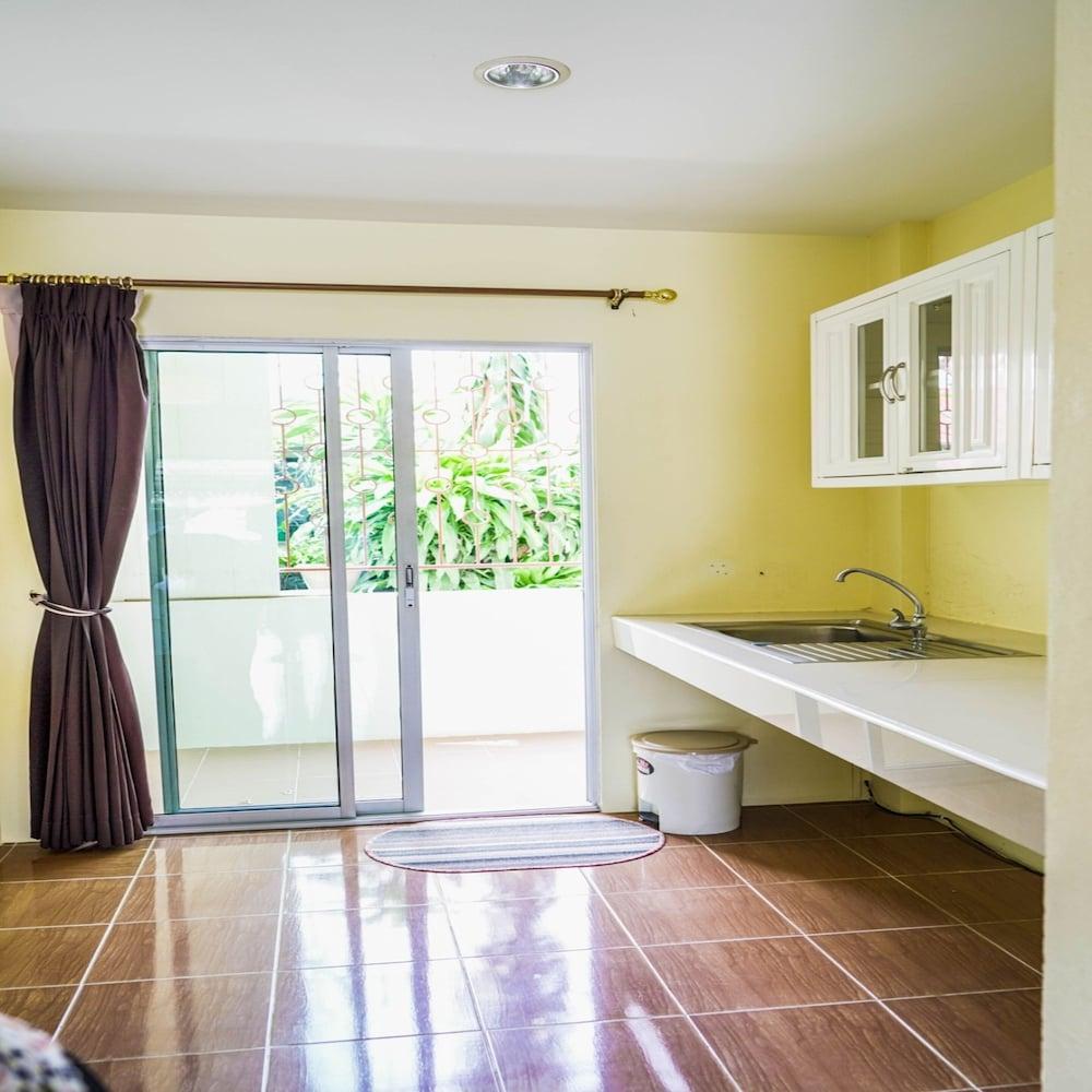 Roomquest One Bangsaray Bang Sare Exterior photo