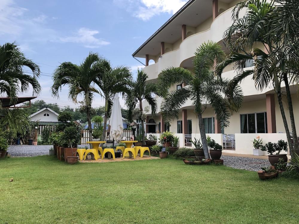 Roomquest One Bangsaray Bang Sare Exterior photo