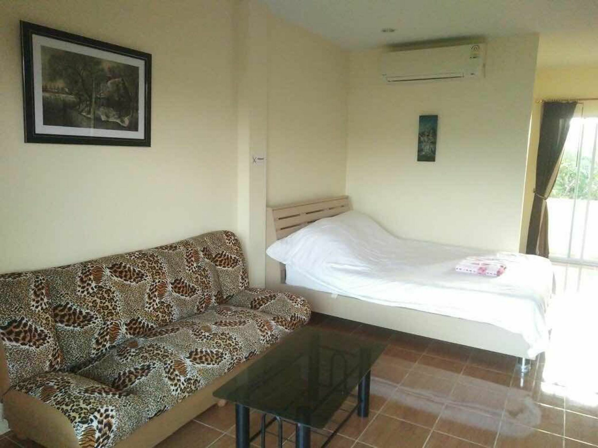 Roomquest One Bangsaray Bang Sare Exterior photo